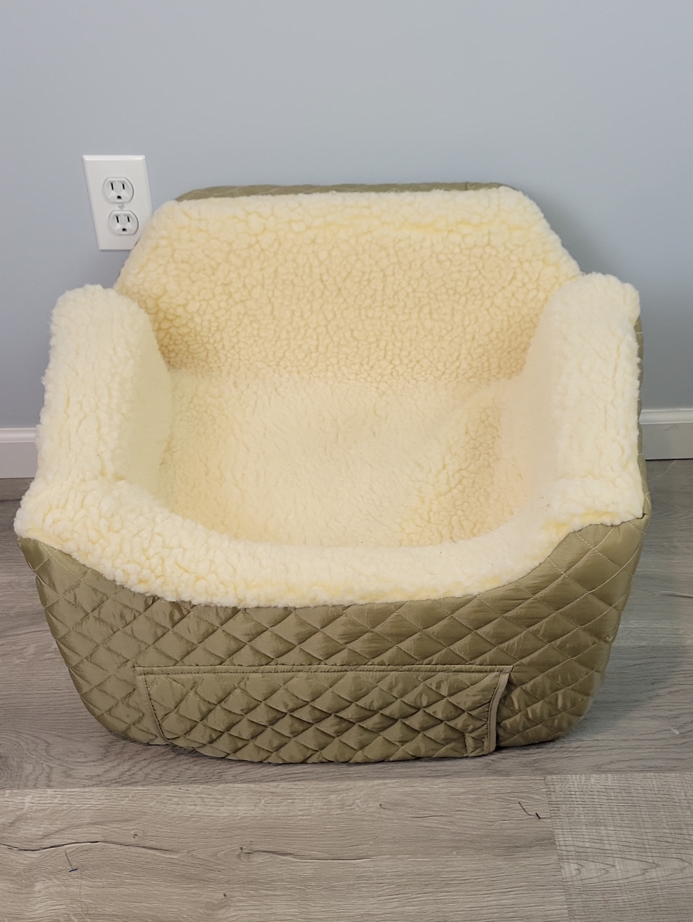 Snoozer Luxury Lookout  Dog CarSeat Medium car seat